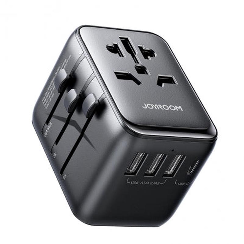 JOYROOM JR-TCW01 17W 3*USB+1*Type-C Port Universal Travel Adapter Black